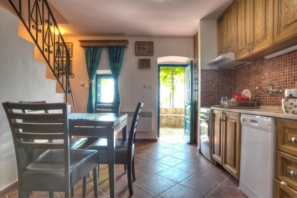 Holiday Home Neda Sveti Stefan Pokoj fotografie